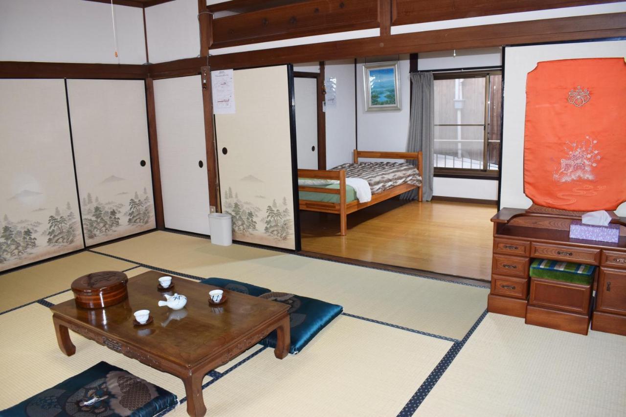 Share House Amigos Hotell Onomichi Exteriör bild